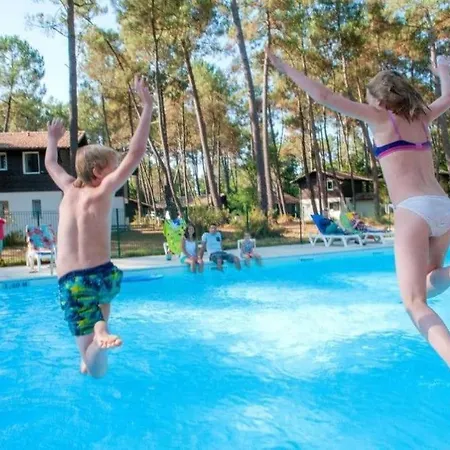 De Gamme 11 Personnes Jacuzzi Prive Ferienhaus *